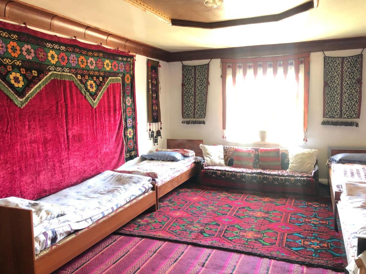 Tilek Guest House Sary-Mogul Zewnętrze zdjęcie